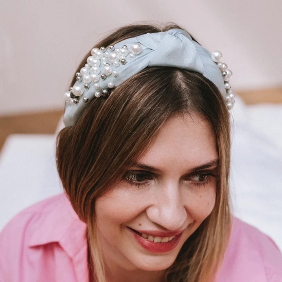 Luxury Beaded Headband with a knot on top - Picture 2 of 7